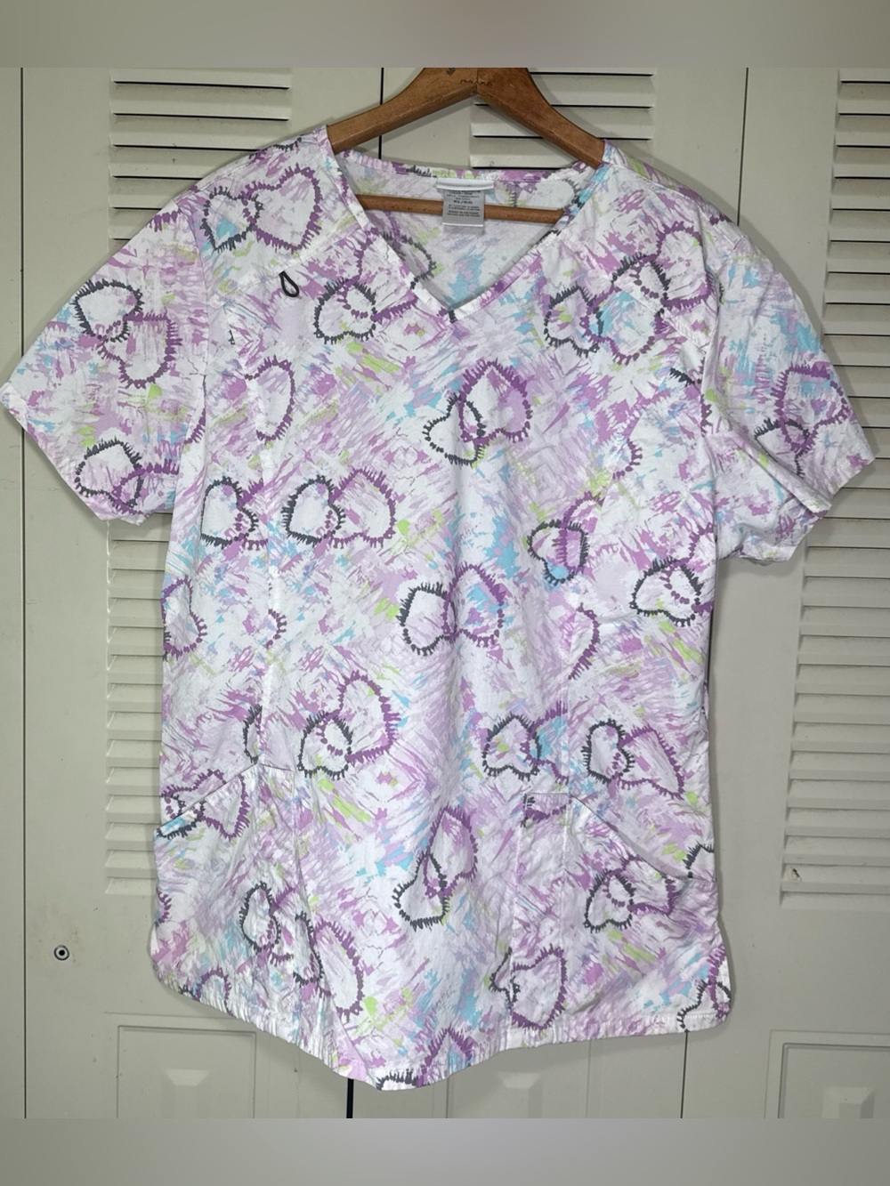 Scrub Star Women's Scrub Top Multi Color Heart Design V Neckline Front Pockets
